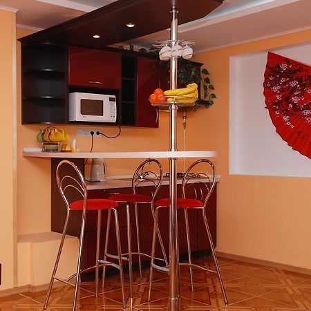 House In Bohatyrska Street Kiev Exterior foto