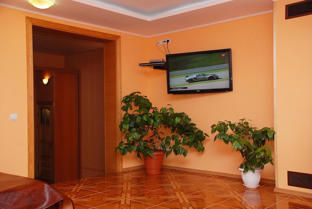 House In Bohatyrska Street Kiev Exterior foto